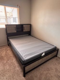 Queen Storage Bed w/ Bookcase Headboard (Bob’s) – MUST GO ASAP