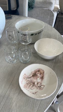 Mountains edge area. Free‼️ dishes.  Mountains edge area.
