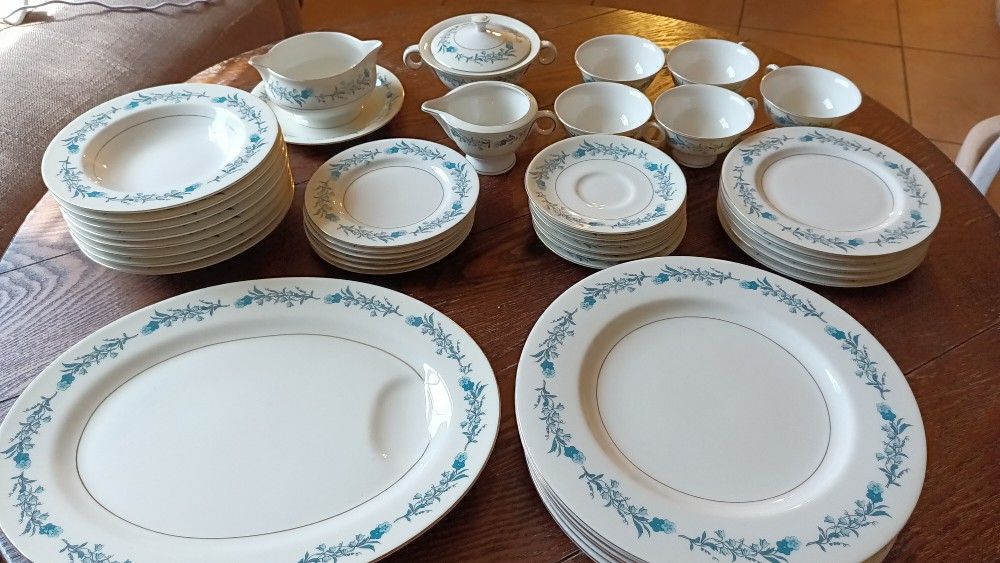 Theodore Haviland New York Clinton Dinnerware Set