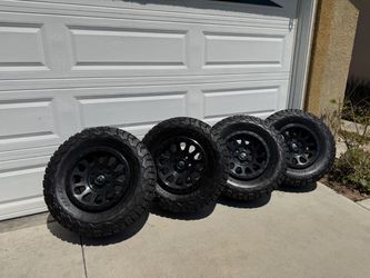 Fuel Off Road Wheels with BFG Ko2Tires