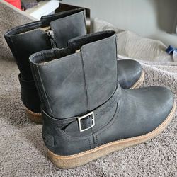 New UGG Boots Size 12
