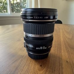 Canon EF-S   10 - 22mm Zoom Lens