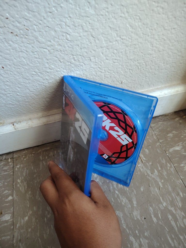 2k25 Good Condition No Scratch Marks On The Disc.