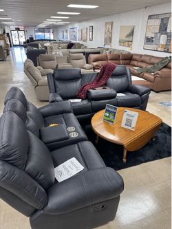 Sofa and loveseat Black 4 recliners