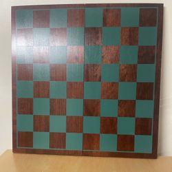 Green/ Walnut Chessboard Set