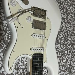 Donner Electric Guitar With Carrying Bag And Many Excessories Like  Guitar Strings, 