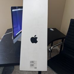 2020   27’ Screen , Keyboard And Mouse