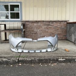 2017 To 2018 Toyota Corolla Front Bumper #B930 TO1000 423