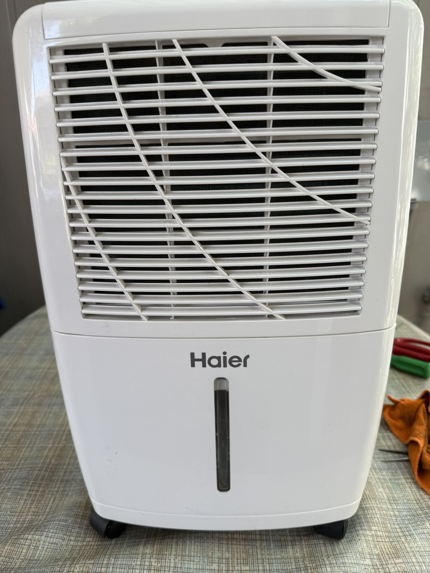 GE/ HAIER DEHUMIDIFIER