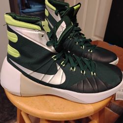 Nike Hyperdunk 2015 Size 9.5