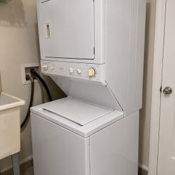 GE white washing machine 6'2 and 26width . Price Including Delivery 