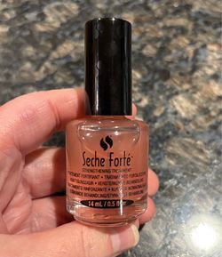 NEW SECHE FORTE NAIL STRENGTHENING TREATMENT $6!