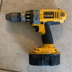 DeWalt DC925 1/2” cordless drill