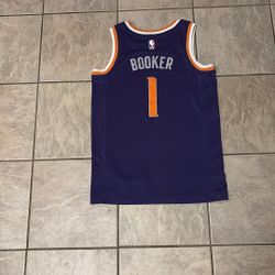 Selling This Devin Booker Jersey 