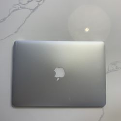 MacBook Air 13”