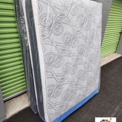 Queen Size Mattress And Box Spring 