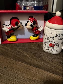 Mickey Mouse/ Minnie Mouse