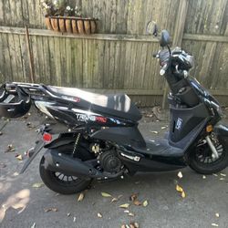 TransPro 150cc Gas Moped Scooter