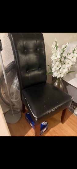 Black dining chair