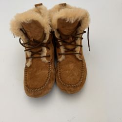 UGG BOOTS WOMENS 9 CHESTNUT CHICKAREE MOCCASIN SHEARLING LACE UP 1007716