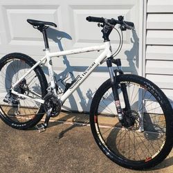 Smith & Wesson Mountain Bike 24 speed  Frame:22in 