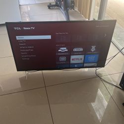 35 Inch Roku Smart tv 
