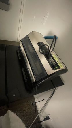 FoodSaver FM5200 2-in-1 Automatic Vacuum Sealer Machine 60$
