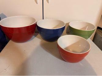 BRAND NEW Bowls