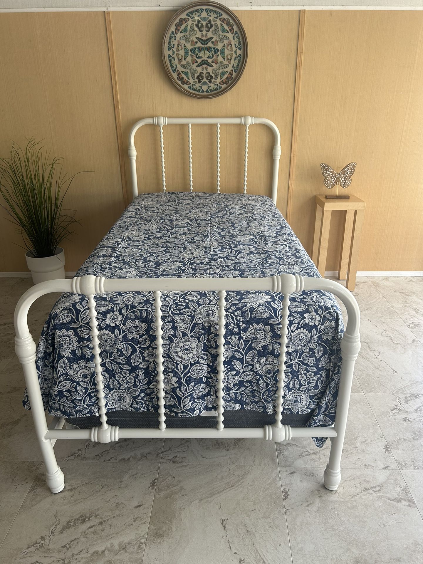 Twin Bed Set