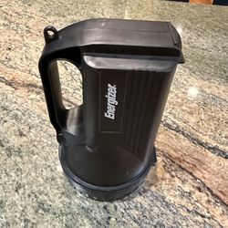 Energizer Heavy-Duty LED Flashlight