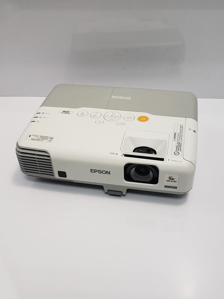Epson Powerlite 3200 lumen Home theater projector 915W HDMI 490 lamp hours