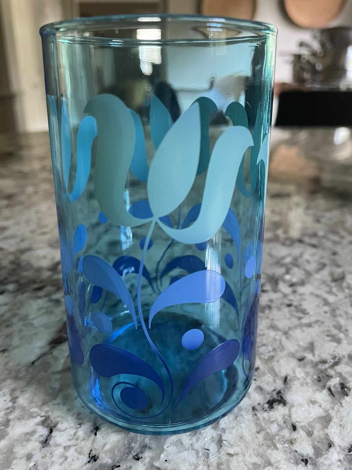 Set of 8 Vintage Glasses