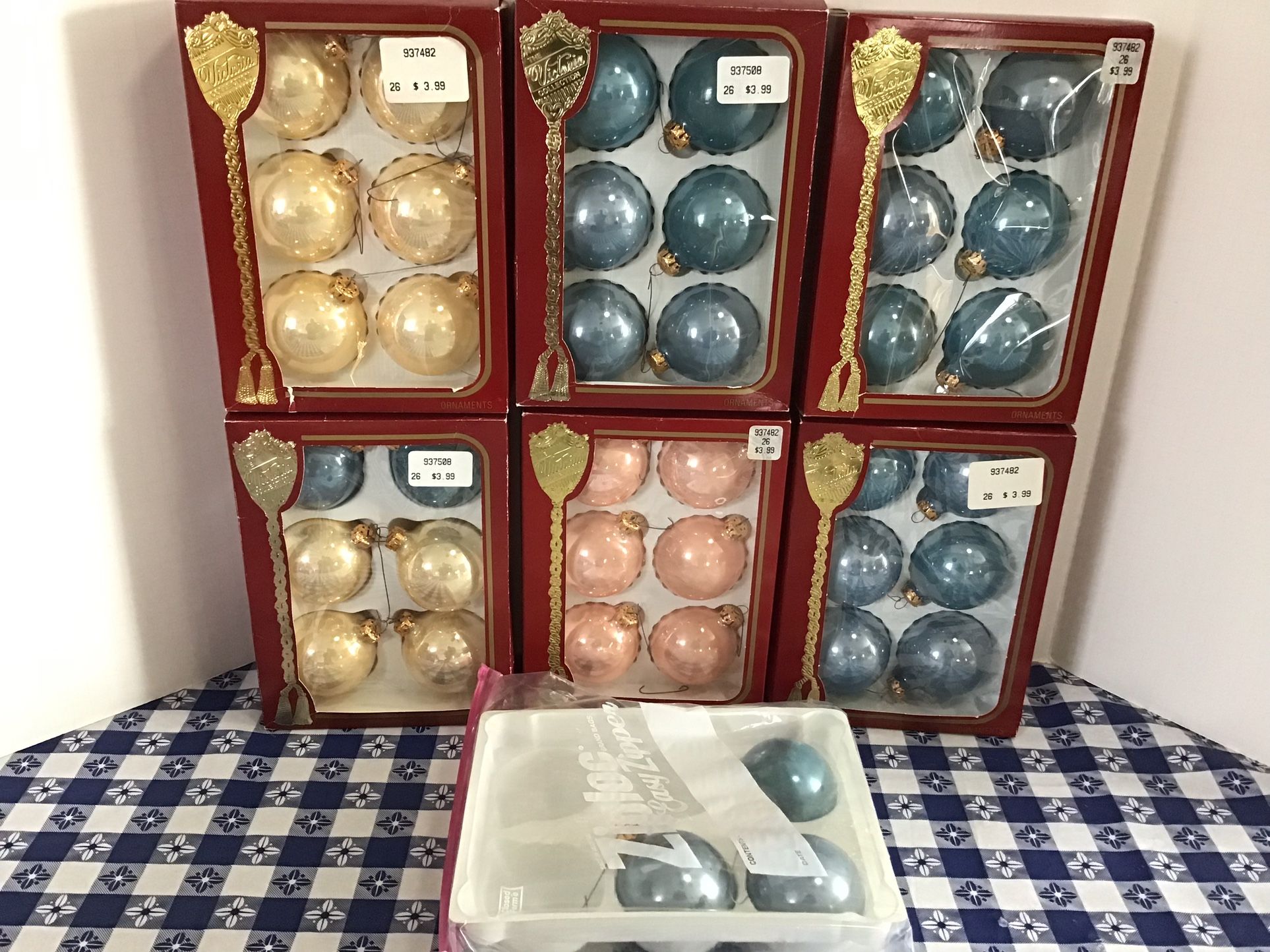 Rare Vintage VICTORIA Collection Christmas glass ornaments lot 39 ornaments USA