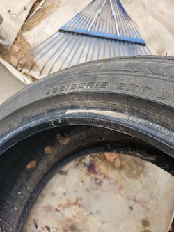 225/50/18 Tire