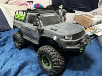 Traxxas High Trail Crawler Launch Edition & Tow Cart