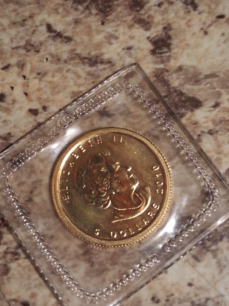 Elizabeth II
Gold 5 Dollars coin