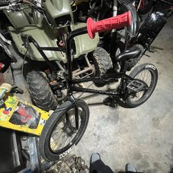 selling bmx bike 🤙 taking  offers 