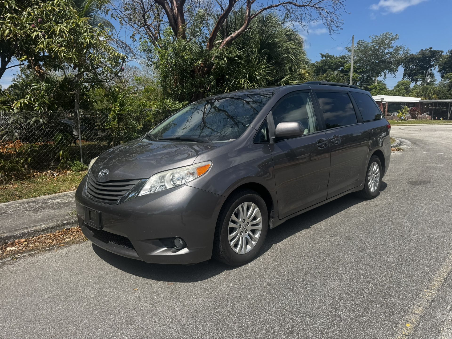 2014 Toyota Sienna