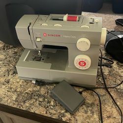 SINGER HEAVY DUTY SEWING MACHINE