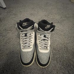 Nike Court vision size 8 mens