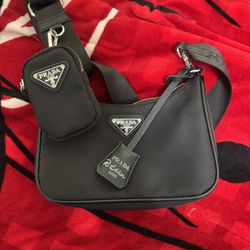 Black Purse 