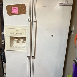 Refrigerator - Must Pick Up Today!