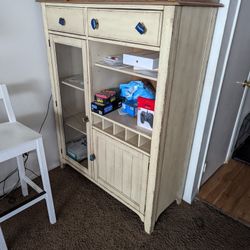 Cabinet/Storage