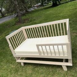 Babyletto Hudson 2-in-1 Convertible Baby Crib - GREENGUARD Gold Certified - Convertible Crib to Toddler Bed and Daybed - Baby Bed with 4 Adjustable He
