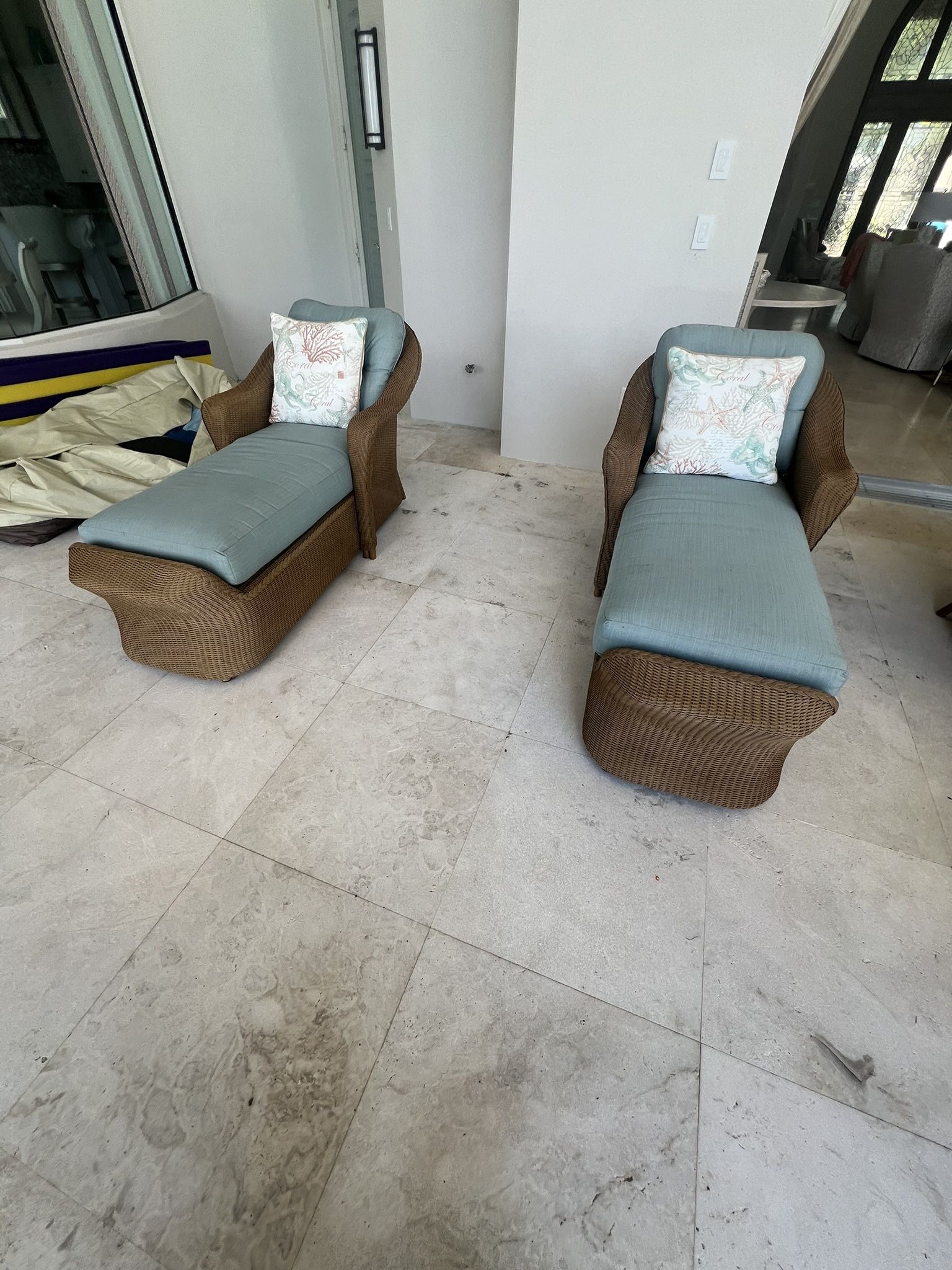 Chaise Lounge