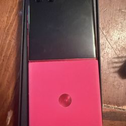 T-Mobile 2024 Razr Plus 