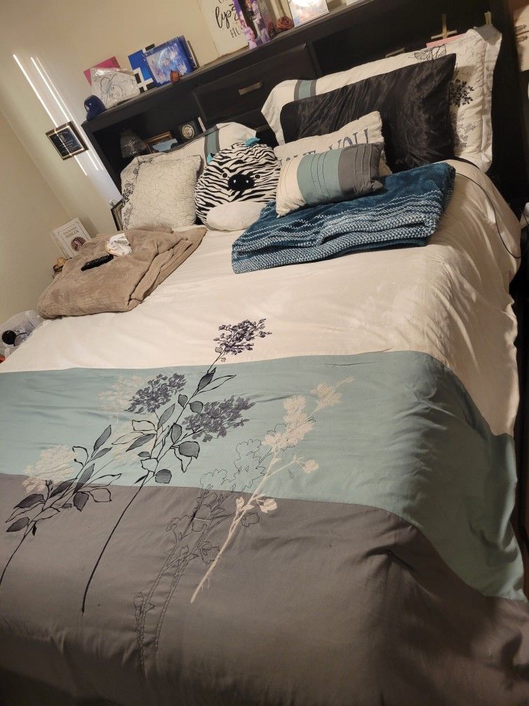 King Storage Bed With Drawers