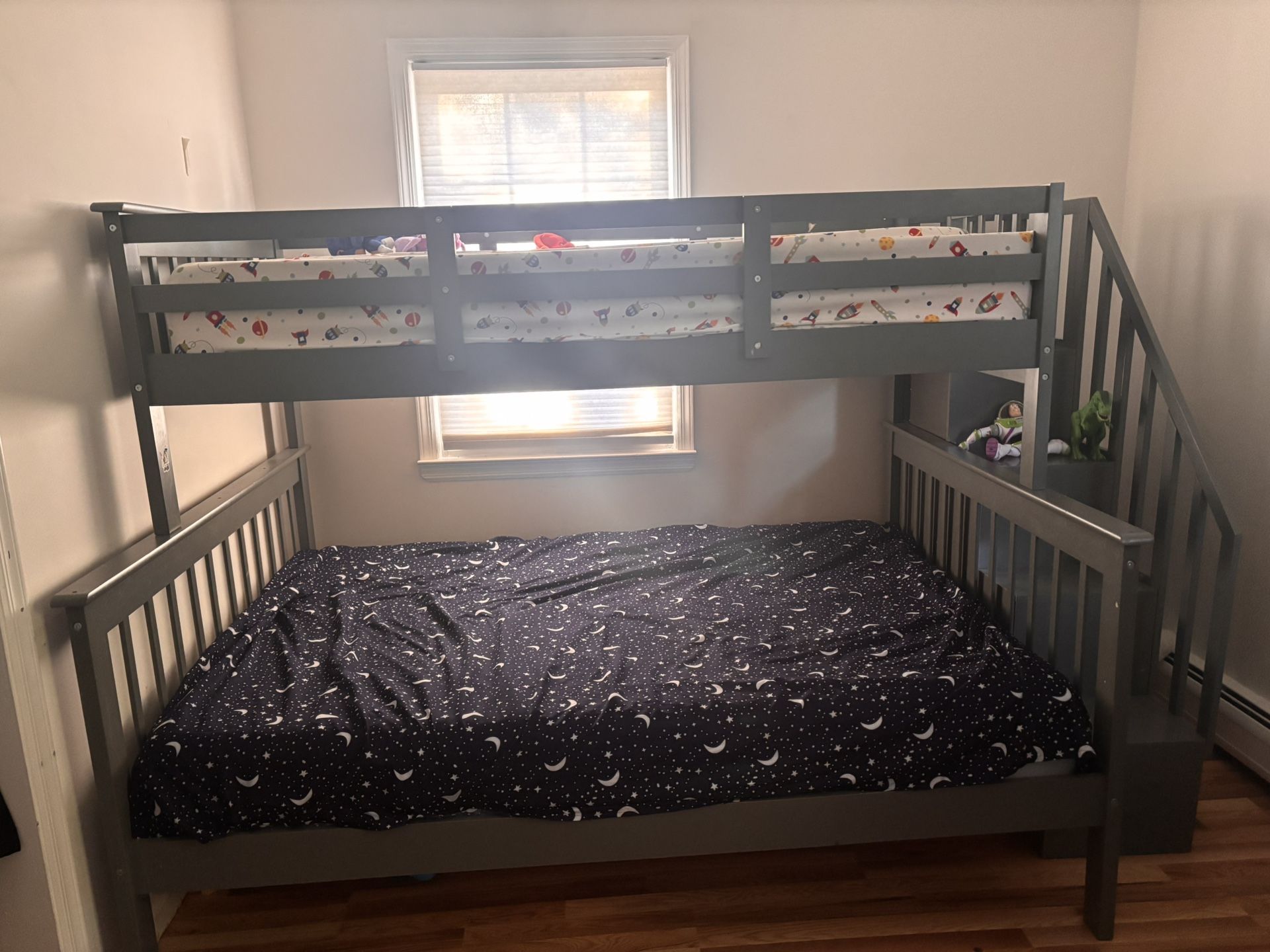 Twin Over Full Bunk bed