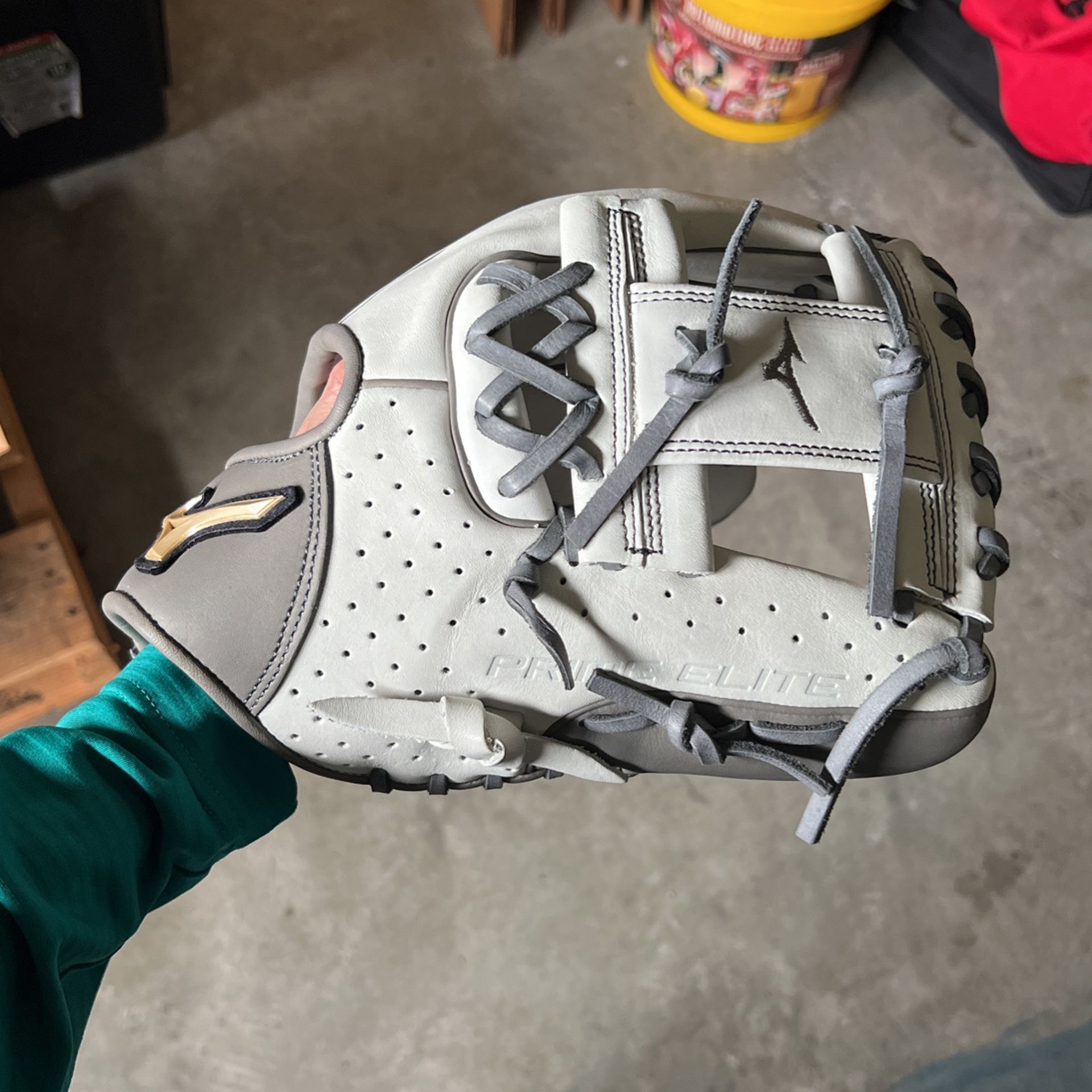 11.75” Prime Elite Glove