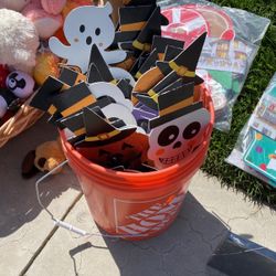 Bucket Of Halloween Pics $2